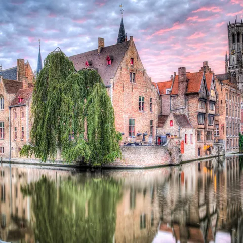 Canal de Brujas visto desde el Muelle del Rosario