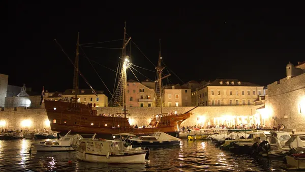 travesia-nocturna-barco-dubrovnik_puerto_croacia_buendia (1).jpg