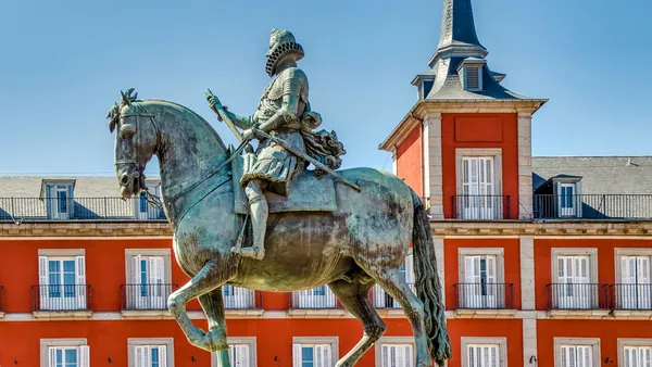 Free tours en Madrid para elegir entre imprescindibles, barrios con identidad e historia más temática