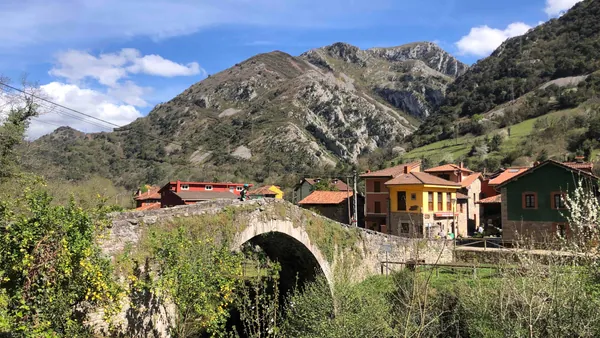 Descenso en bicicleta por la Senda del Oso en Asturias