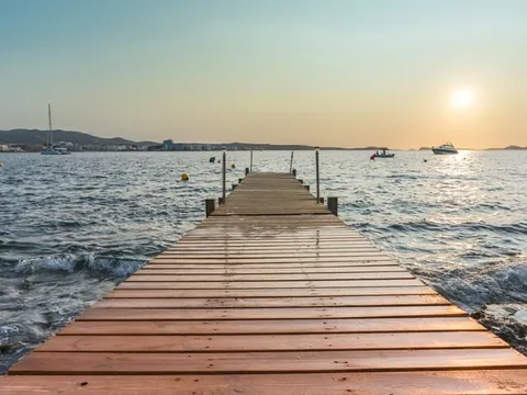 vista desde el Puerto de Sant Antoni Ibiza Menorca