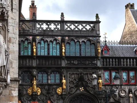 Detalles Basílica de la Santa Sangre en Brujas