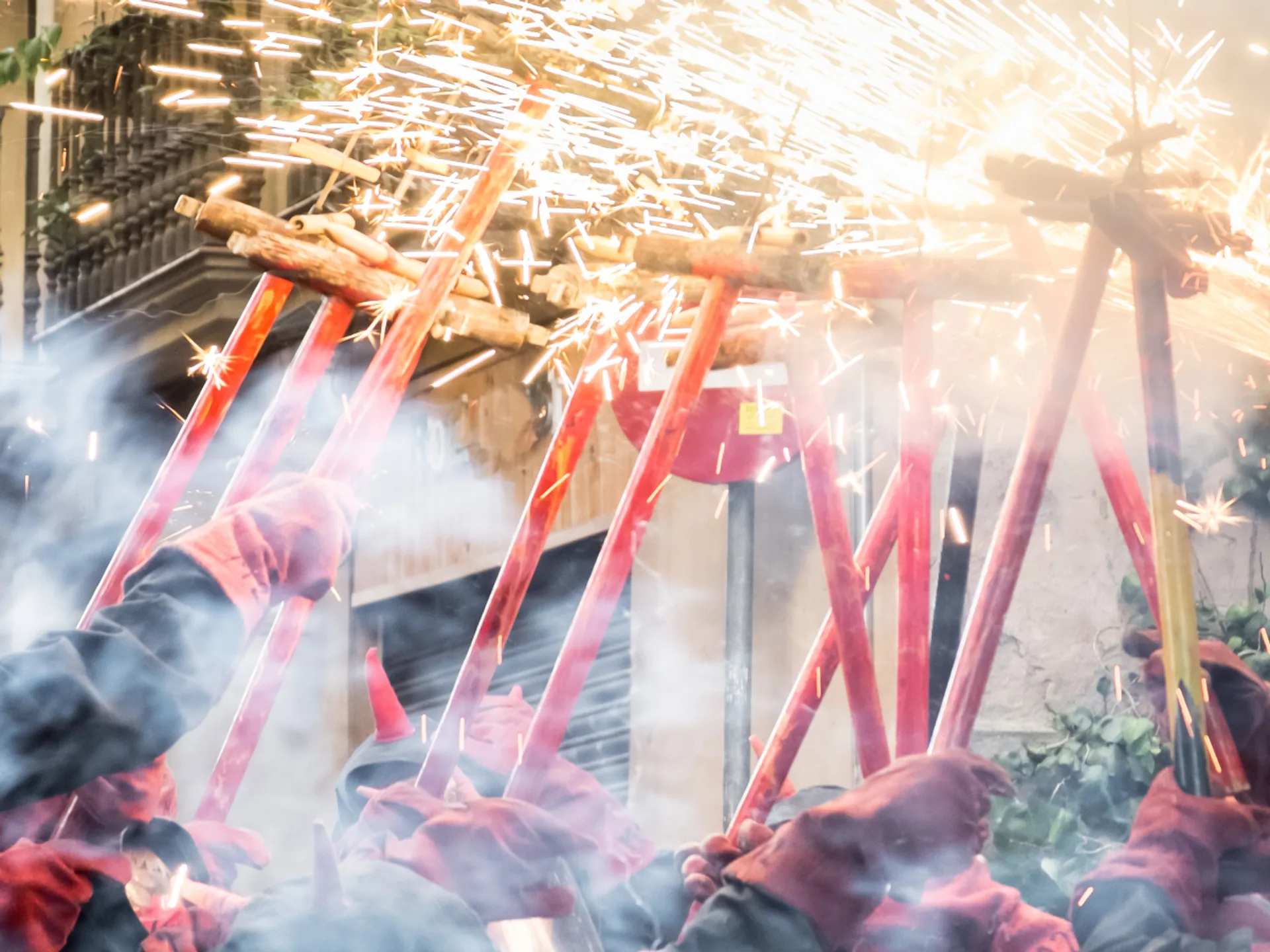 Fiestas en el Barrio de Gràcia - Barrio de Grácia de Barcelona - Barrios de Barcelona - Qué ver en Barcelona - Guía de Viajes Barcelona - Buendía Tours