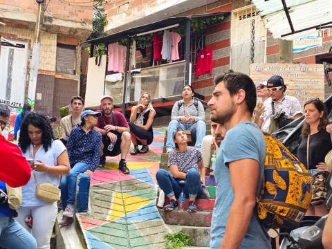free tour Graffiti Medellin Fabela