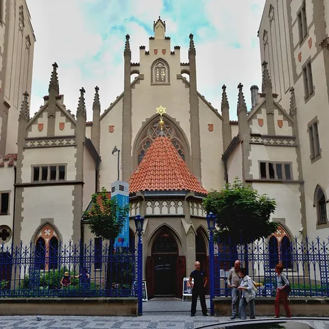 Sinagoga del Barrio Judío de Praga - Qué ver en Praga - Guía de viaje Praga - Buendía Tours