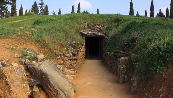 Tholos excursión Antequera y el Torcal desde Granada