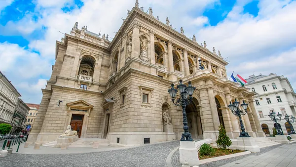 visita-guiada-opera-budapest-fachada.jpg