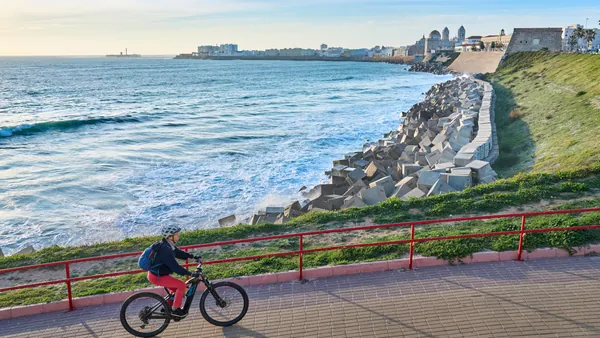 alquiler-bicicleta-cadiz.jpg