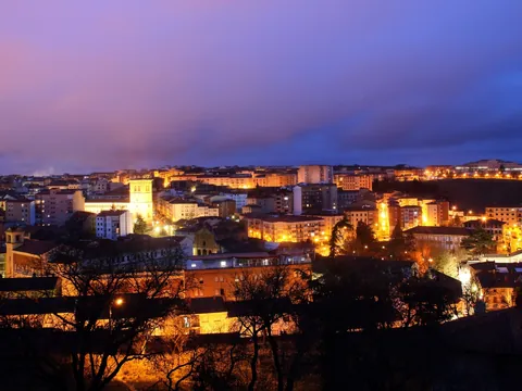 Vista panorámica nocturna de Soria