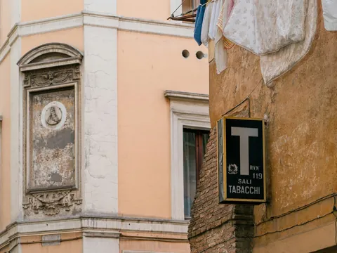 Letrero de Tabacchi en Trastevere, Roma