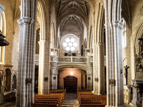 Ruta Completa Trujillo con entradas Iglesia Santa Maria Mayor visita guiada Cáceres Extremadura Buendía tours