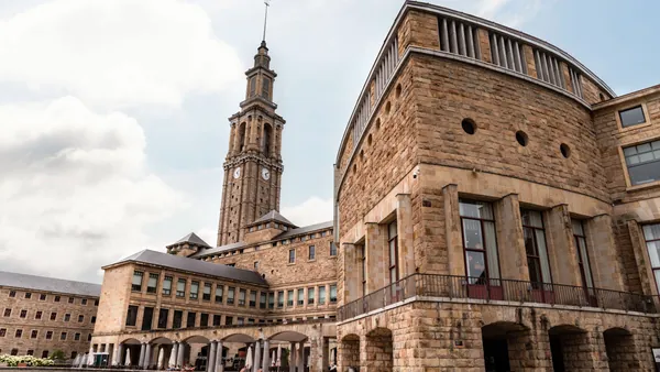 Free tours en Gijón para descubrir la ciudad más allá de su fachada industrial