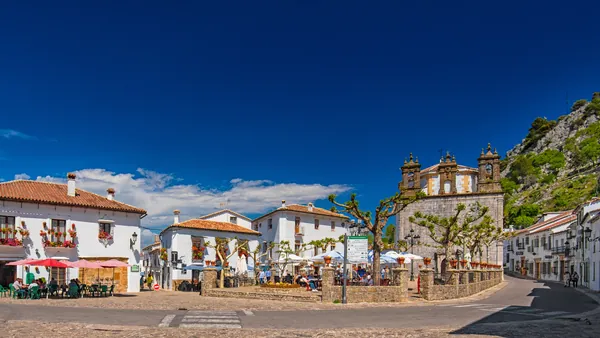 excursión Pueblos Blancos desde Cádiz Costa Luz visita guiada Arcos Frontera Grazalema Ubrique
