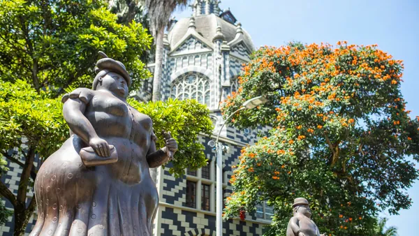 Arte urbano en Medellin, uno de los lugares más turísticos de la ciudad.