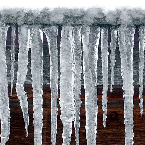 Estalactitas de hielo - Qué ver en Baqueira Beret - Casau - Buendía