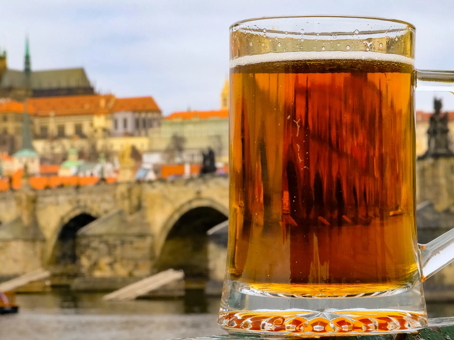 Cerveza de Praga - Qué hacer en Praga - Guía de Viajes Praga - Buendía