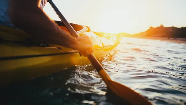 Qué hacer en Es Grau: kayak, snorkel y naturaleza en la costa de Menorca