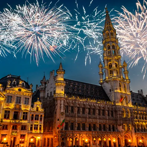 Fuegos artificiales en Bruselas - Cómo se celebra el Año Nuevo en Europa - Blog - Buendía Tours
