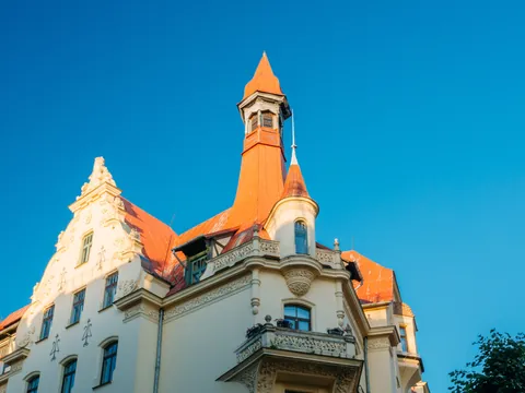 Edificio art nouveau de Riga firmado por Konstantins Pekshens.