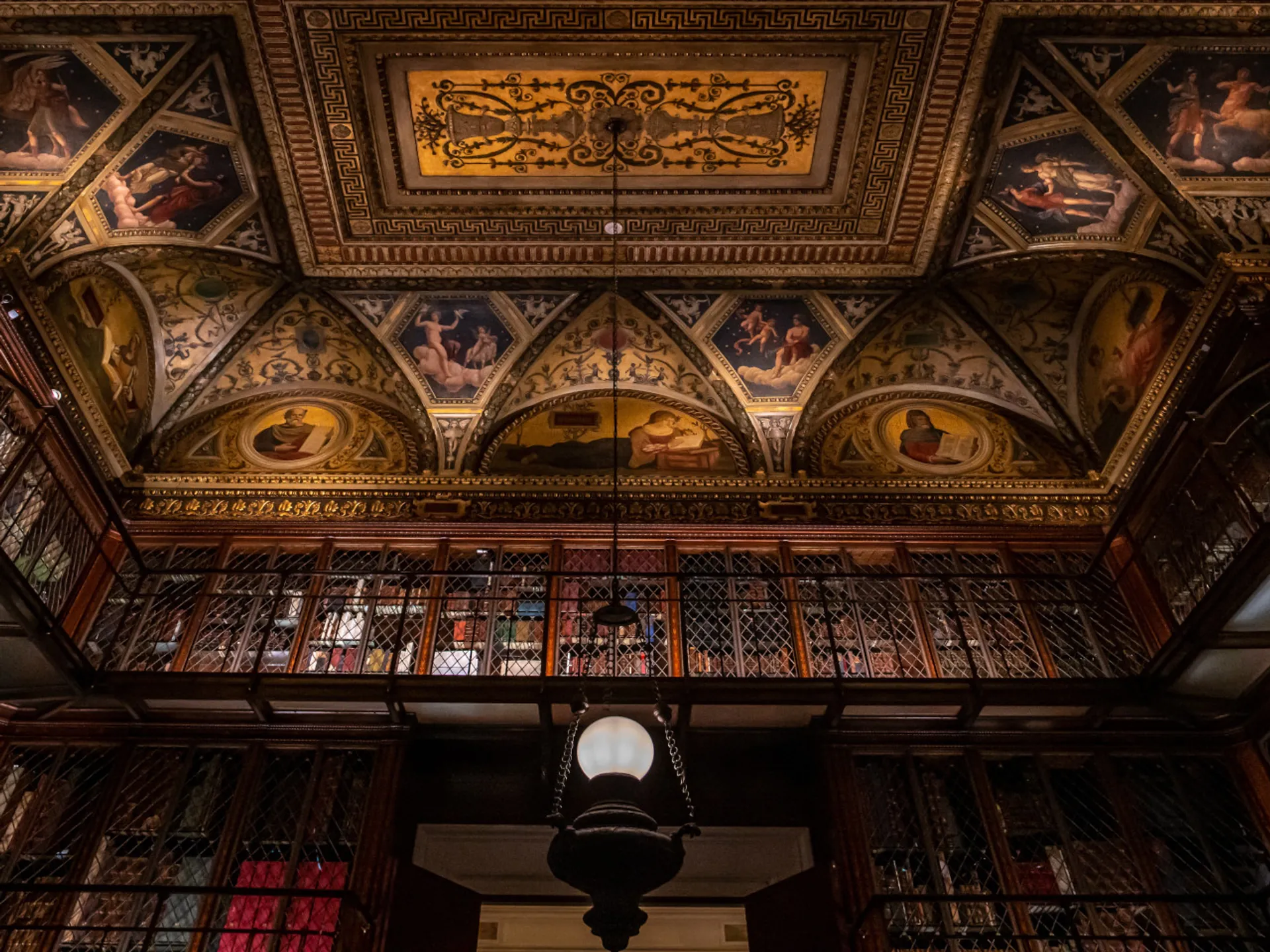Salón The Morgan Library&amp;Museum lleno de libros - The Morgan Library&amp;Museum - Museos de Nueva York - Qué ver en Nueva York - Guía de Viajes Nueva York - Buendía Tours