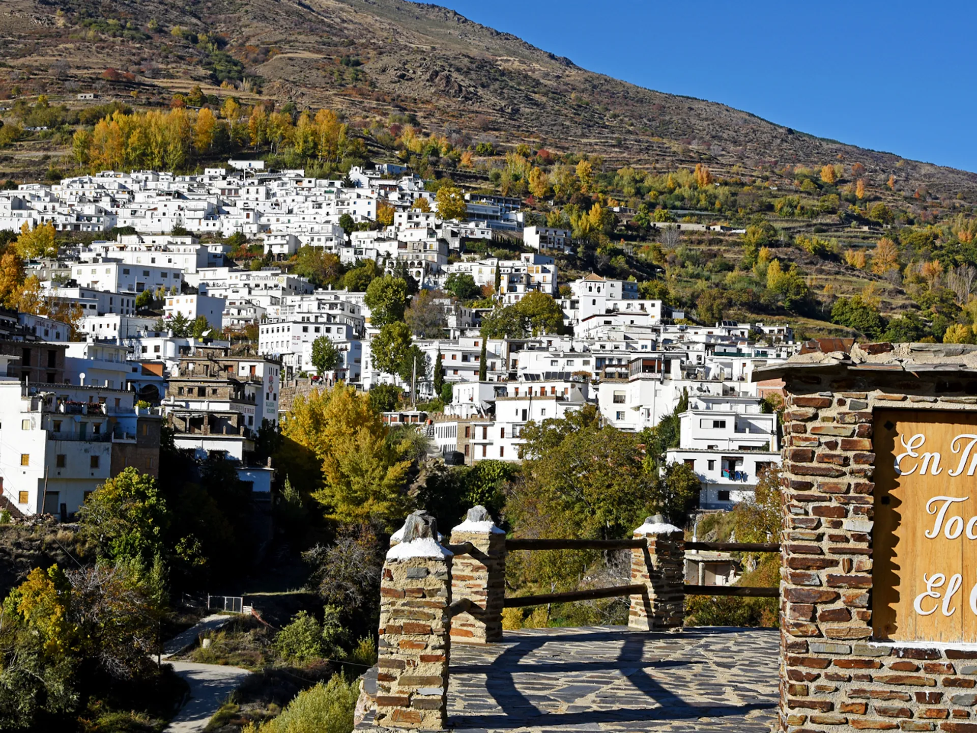 Trevelez - Qué ver en Sierra Nevada - Guías de viaje Sierra Nevada - Buendía