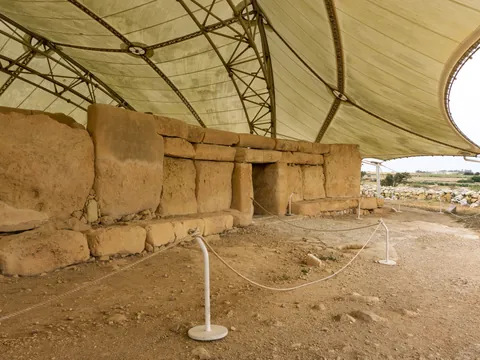 piedra-excursion-templos-hagar-qim-gruta-azul-la-valeta_buendia.jpg