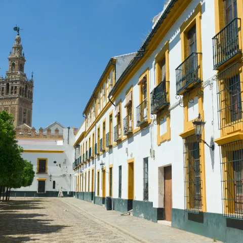 Patio de las Banderas - Qué ver en Sevilla - Guía de viaje Sevilla - Buendía Tours