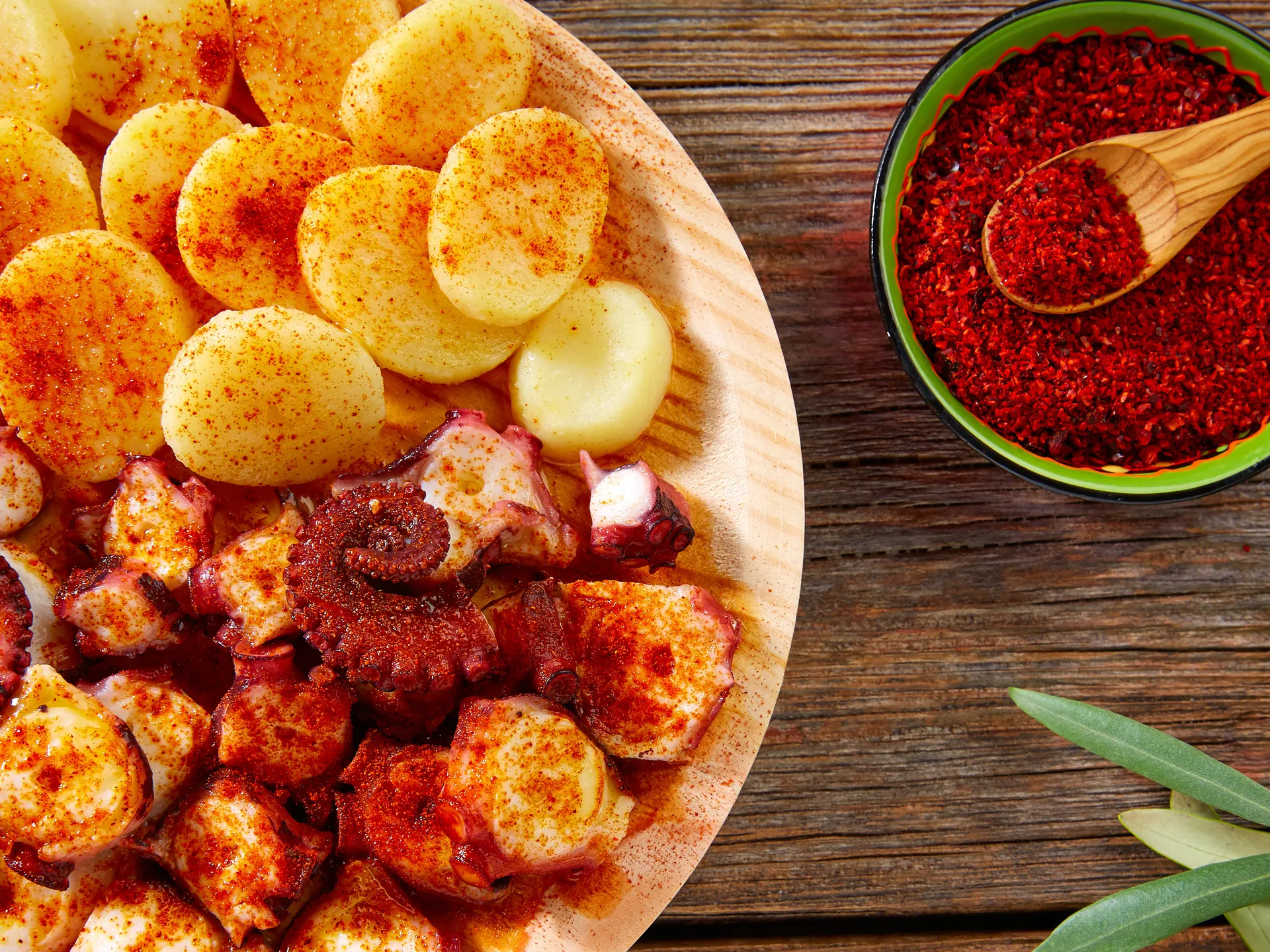 pulpo a la gallega -santiago de compostela donde comer-buendía tours