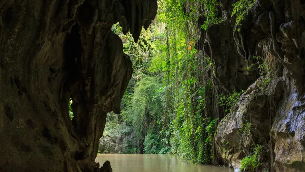 cueva-del-indio-vinales-cuba.jpg