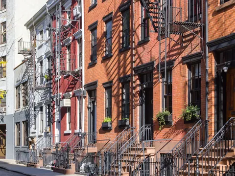 Casas residenciales típicas de Greenwich Village en Nueva York, Estados Unidos