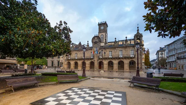 tour privado Lugo visita guiada Ayuntamiento Galicia