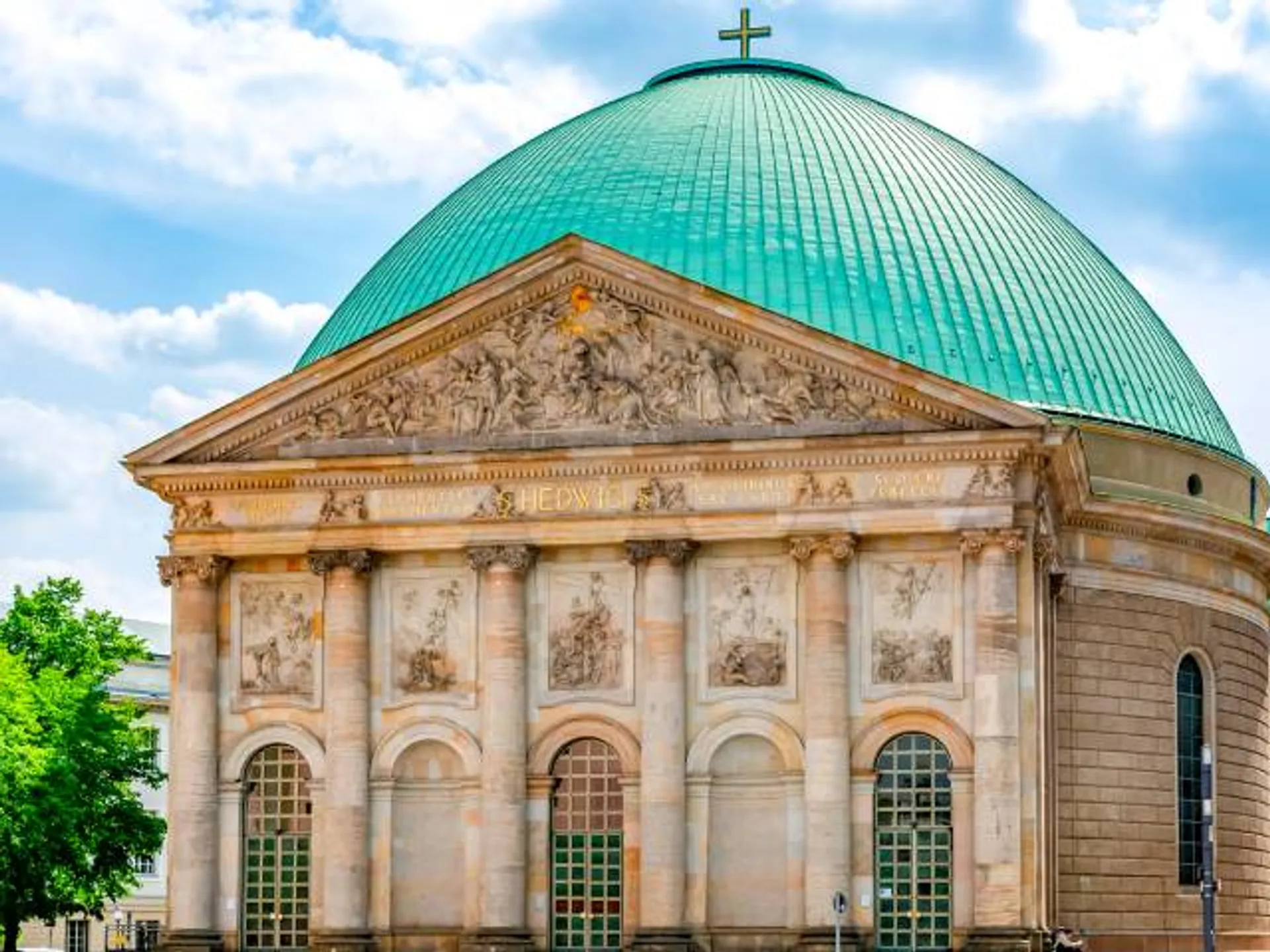 Catedral de Santa Eduvigis Dónde sacar las mejores fotos de Berlín- Guía de viajes- Buendía Tours