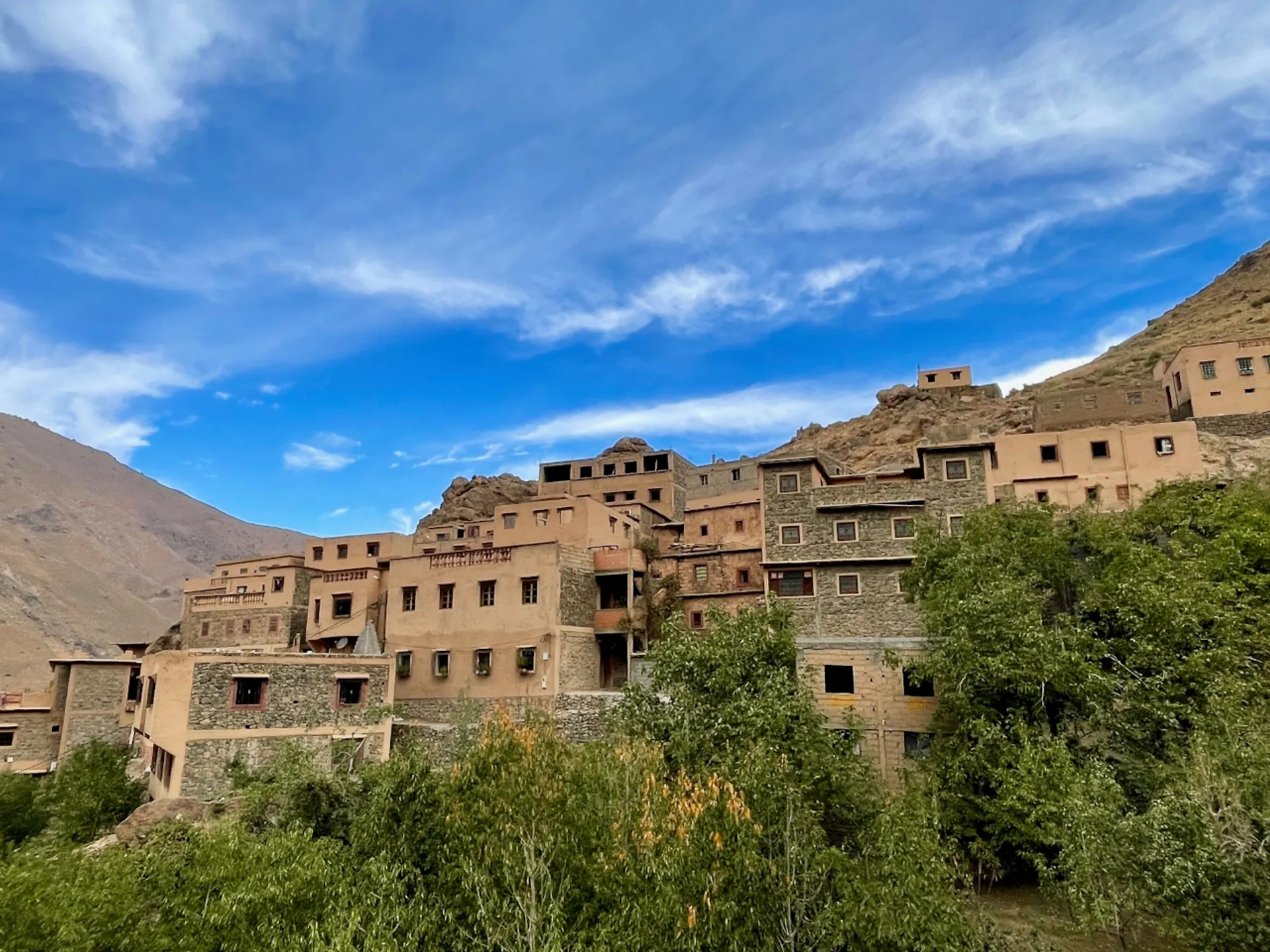 Vista Pueblo Valle de Asni - Los Tres Valles - Alrededores de Marrakech - Qué ver en Marrakech - Guía de Viajes Marrakech - Buendía
