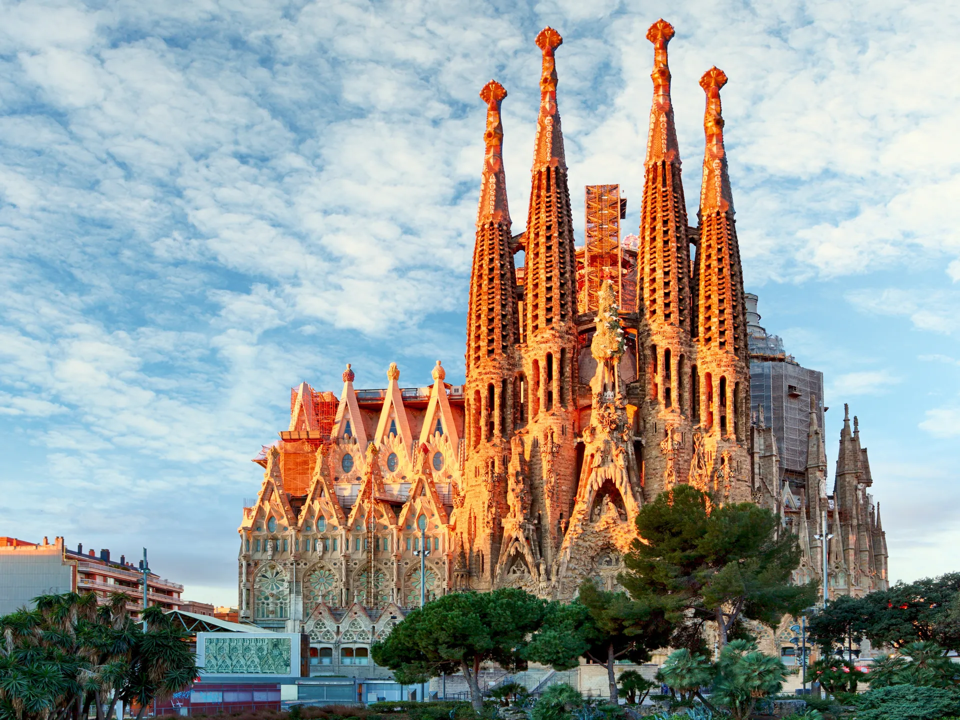 La Sagrada Familia - 15 joyas arquitectónicas de Barcelona - Blog - Buendia Tours