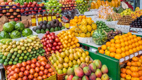 Food tour Cartagena Indias experiencia Gastronomica Frutas Exoticas visita guiada Comida callejera Columbia