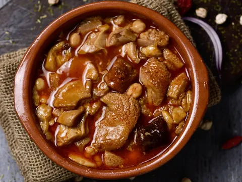 Menudo gitano - Comida típica de Sevilla - Comer en Sevilla - Guía de viaje Sevilla - Buendía Tours