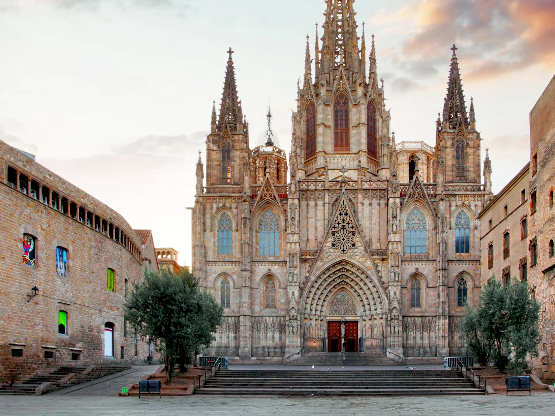 Catedral de Barcelona - Barrio Gótico - Qué ver en Barcelona - Guía de viaje Barcelona - Buendía Tours