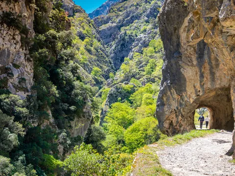 Senderistas en la Ruta del Cares, Picos de Europa
