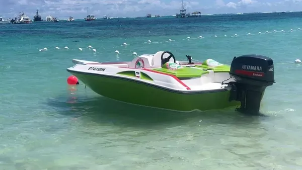 Speed Boat Punta Cana alquiler barco República Dominica