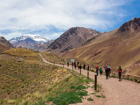 Desde Santiago de Chile: Excursión a la Isla Negra, Pomaire y Viña Undurraga