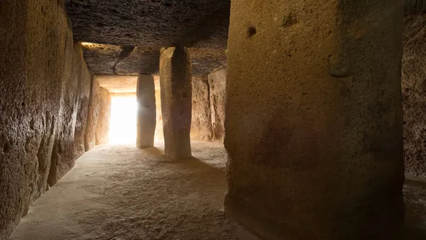 Dolmen Antequera free tour Antequera visitas guiadas y excursiones en Antequera
