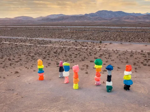 tour Siete Montañas Magicas desde las Vegas excursión Letrero Welcome las Vegas en español Nevada Estados Unidos buendía tours
