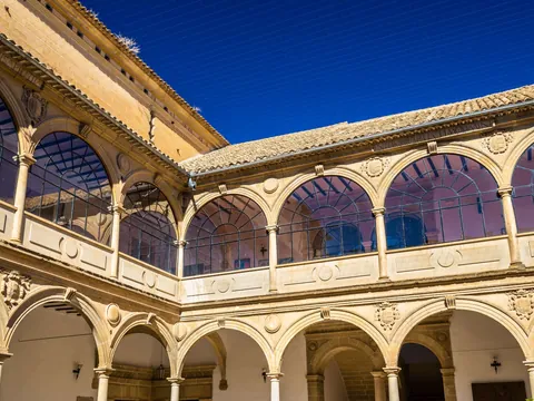 visita guiada Baeza privado Antiguas Universidad tour Jaen