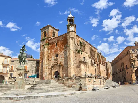 excursión Santa Maria Guadalupe Trujillo desde Cáceres Extremadura