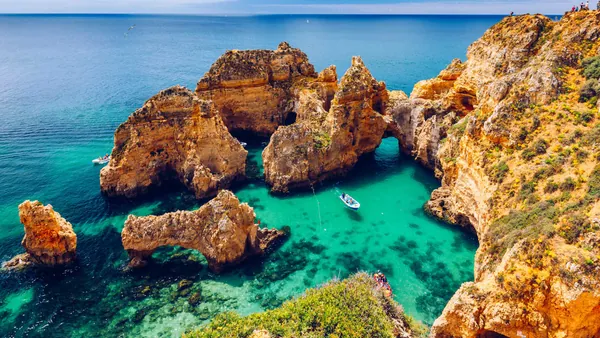 paseo en barco Costa Lagos Ponta Piedade Crucero catamarán Algarve