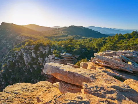 Paisaje del Parque Natural de la Sierra Calderona durante la ruta guiada en 4x4 desde Valencia.
