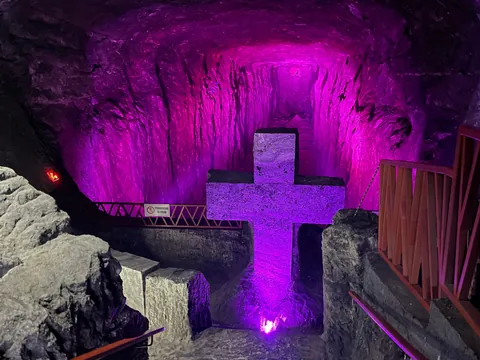 Cruz Pequena Catedral Sal Zipaquira excursión Guiada