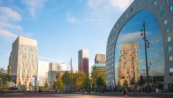 excursión Roterdam la Haya desde Amsterdam en español Markthal Holanda Países Bajos