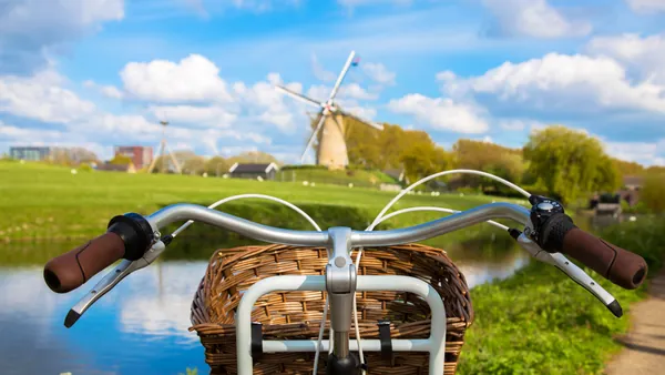 tour-bicicleta-campiña-holandesa.jpg