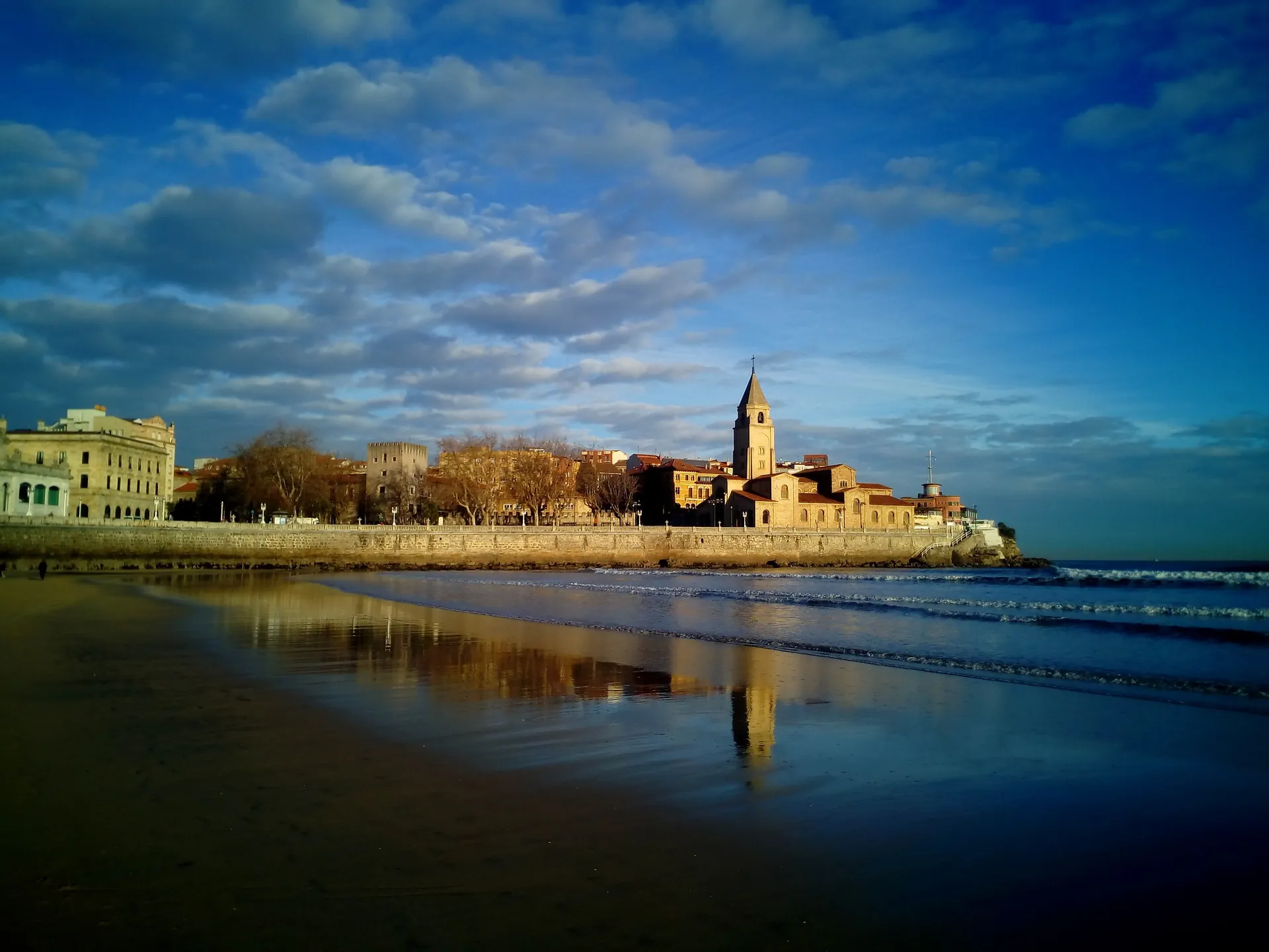 Iglesia San Lorenzo - HOME Gijón - Guía de Viajes Gijón - Buendía